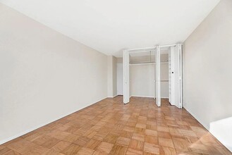 70-25 Yellowstone Blvd in Queens, NY - Building Photo - Building Photo