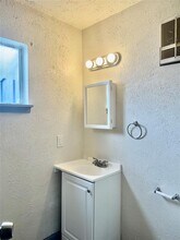 1005 Spooner St in Pasadena, TX - Building Photo - Building Photo