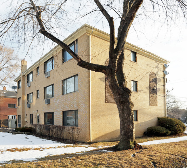 1020 S York St in Bensenville, IL - Foto de edificio - Building Photo