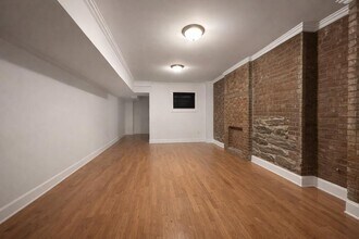 East 10th Street, Unit 1E in New York, NY - Building Photo - Building Photo