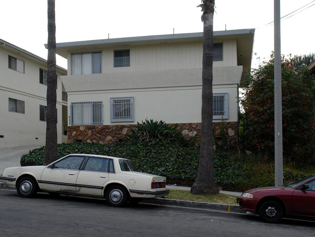 827 Austin Ave in Inglewood, CA - Foto de edificio - Building Photo