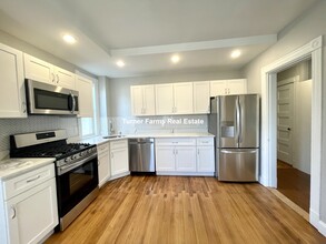 79 Brook St, Unit 3R in Brookline, MA - Building Photo - Building Photo