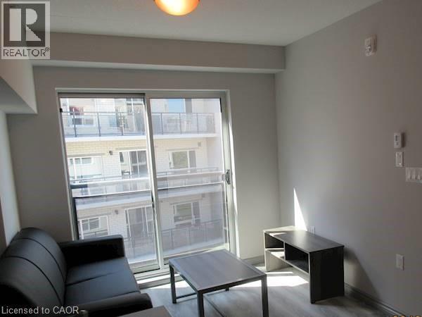 275 Larch St in Waterloo, ON - Building Photo - Building Photo