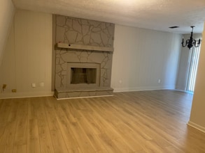 475 Rustwood Dr in Athens, GA - Building Photo - Building Photo