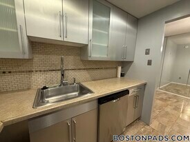 50 Broadlawn Park in Boston, MA - Building Photo