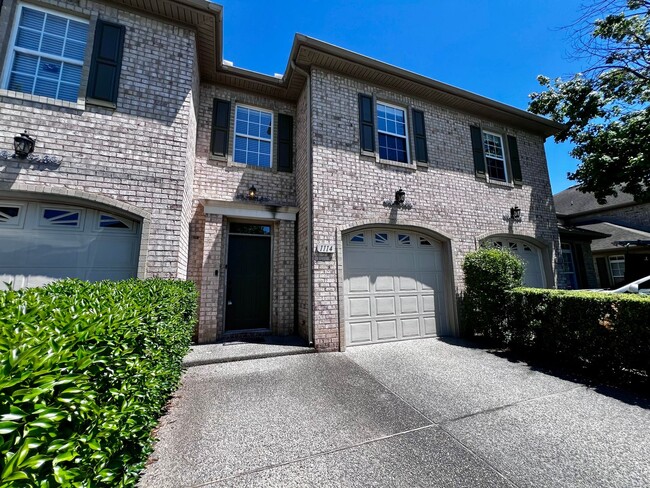 property at 1114 Vintage Ct