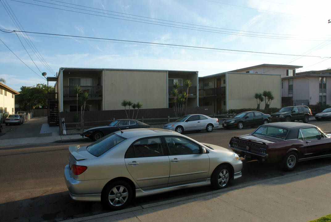 6639 Picasso Rd in Goleta, CA - Foto de edificio