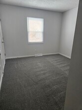 509 Green Valley Dr in Mount Vernon, IN - Building Photo - Building Photo