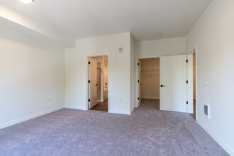 The Ponds on Alexander in Eugene, OR - Building Photo - Interior Photo