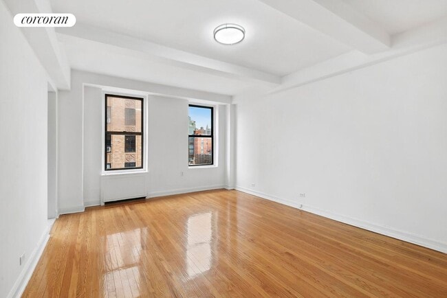 200 W 16th St in New York, NY - Building Photo - Building Photo