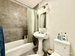 674 Washington St in Brookline, MA - Building Photo - Building Photo