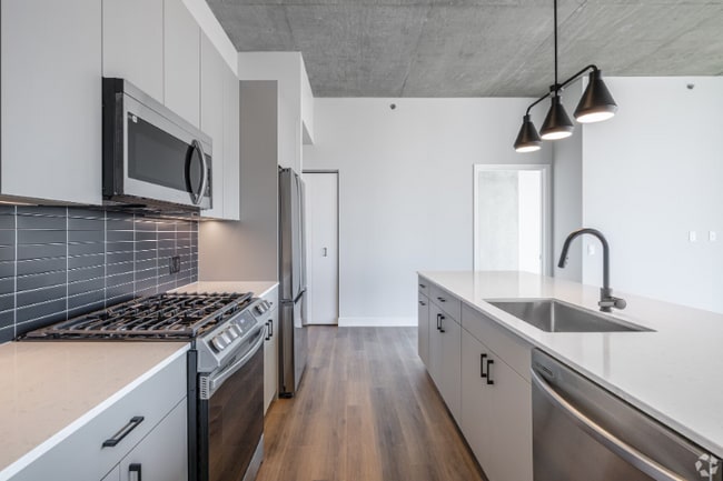 1152 W Carroll Ave in Chicago, IL - Building Photo - Building Photo