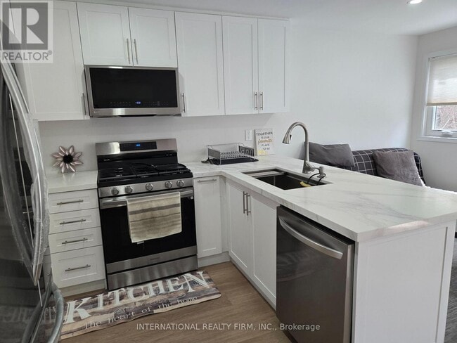 261 Soudan Ave