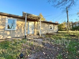 7435 Cycle Ln in Goodlettsville, TN - Building Photo