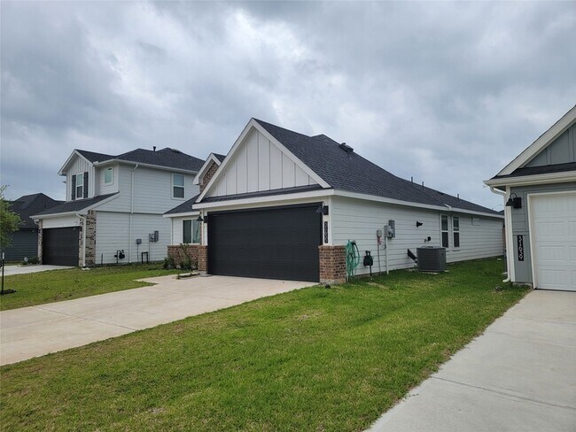 31635 Brandon Ml Trl in Brookshire, TX - Building Photo - Building Photo