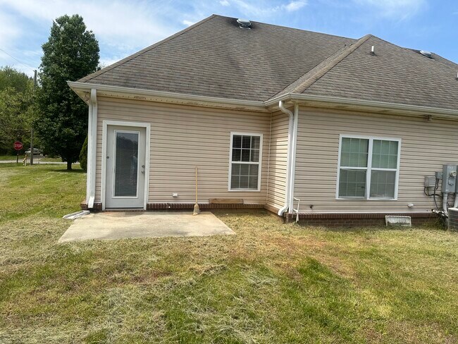10435 Wall Triana Hwy, Unit A in Toney, AL - Building Photo - Building Photo