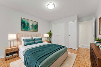 Sandpiper Apartments in Burlington, ON - Building Photo - Building Photo