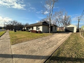 315 W Main St in Midlothian, TX - Foto de edificio - Building Photo