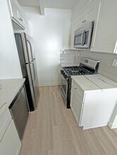 1263 S Dunsmuir Ave in Los Angeles, CA - Foto de edificio - Building Photo