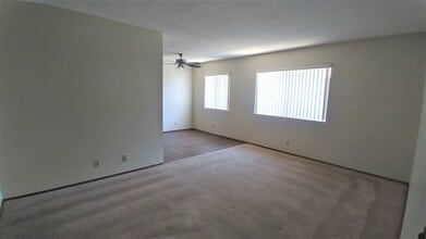 Shannon Arms III Apartments in Spring Valley, CA - Foto de edificio - Building Photo