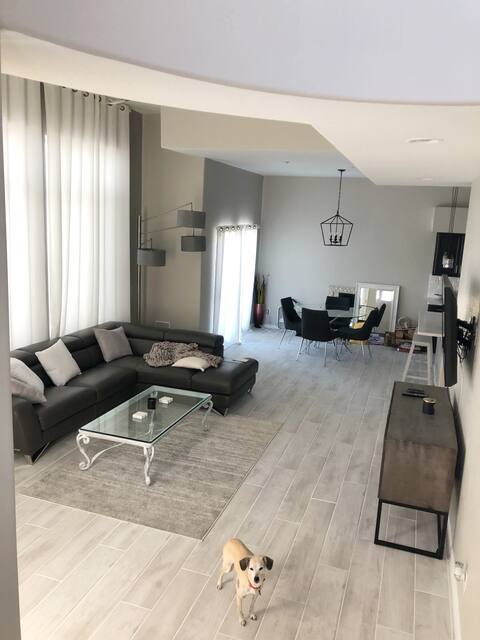 property at 2019 E Camelback Rd