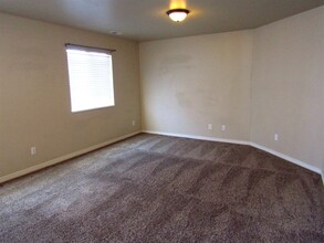 980 Inverness Dr in Syracuse, UT - Building Photo - Building Photo