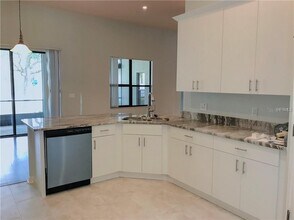 1934 Abbey Ridge Dr in Dover, FL - Building Photo - Building Photo