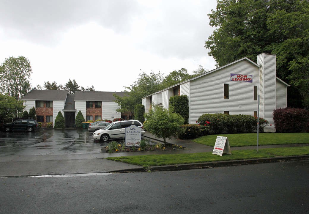 King Boulevard Apartments in Beaverton, OR - Building Photo