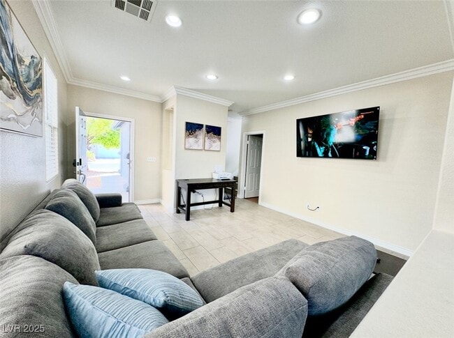 8842 Sierra Linda Dr