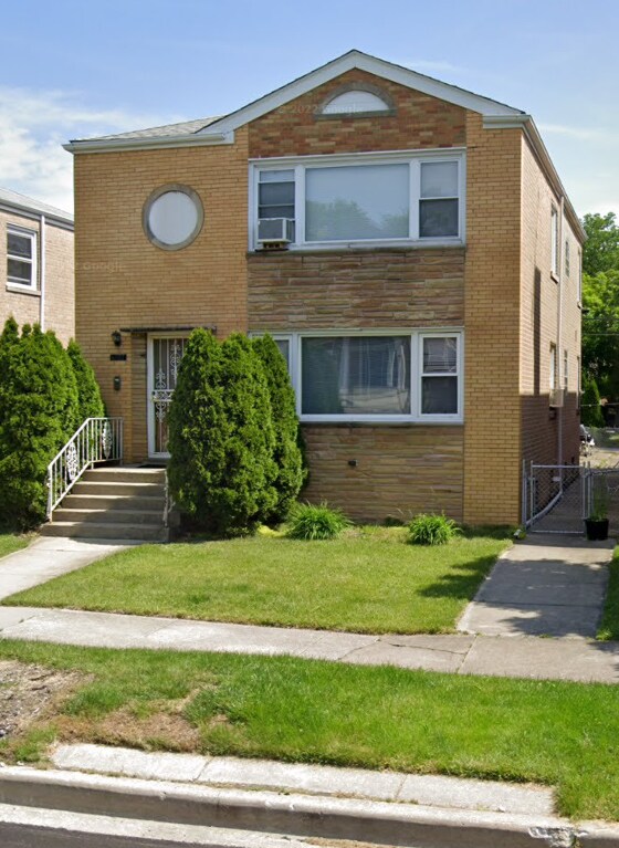 6107 N Sauganash Ave Rentals in Chicago, IL