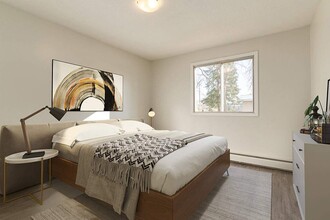 Viking Apartments in Regina, SK - Building Photo - Building Photo