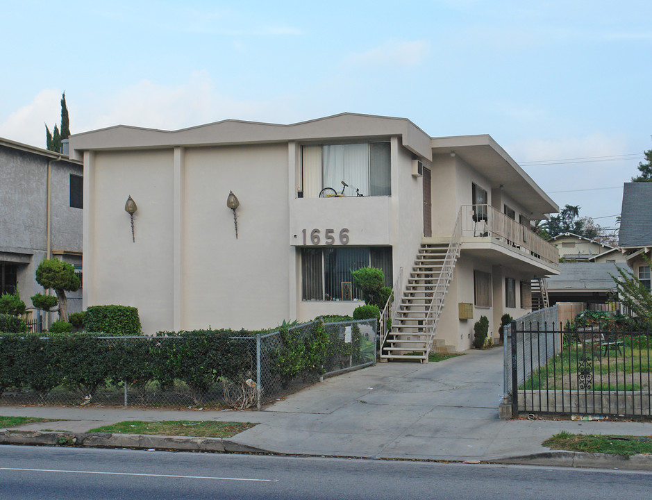 1656 Arlington Ave in Los Angeles, CA - Foto de edificio