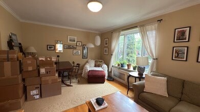 17 Monmouth Ct in Brookline, MA - Building Photo - Building Photo