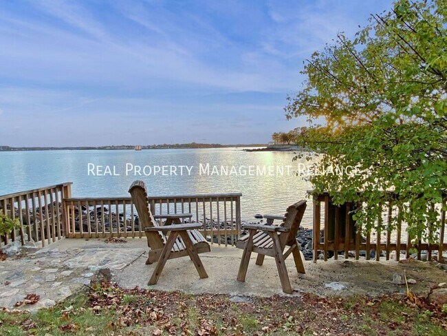 19 Bayview Ave in Beverly, MA - Building Photo - Building Photo