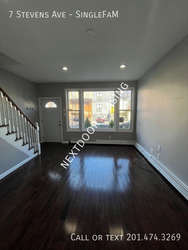 7 Stevens Ave in Jersey City, NJ - Building Photo - Building Photo