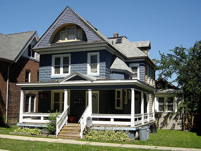 124 College Pl, Unit 2 in Ypsilanti, MI - Building Photo