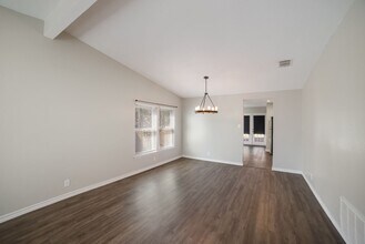 5407 Vis Ct Dr in San Antonio, TX - Building Photo - Building Photo
