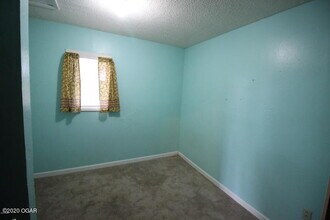 17254 Hwy CC in Neosho, MO - Building Photo - Building Photo