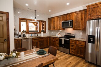 200 Echo Ln in Ellijay, GA - Building Photo - Building Photo