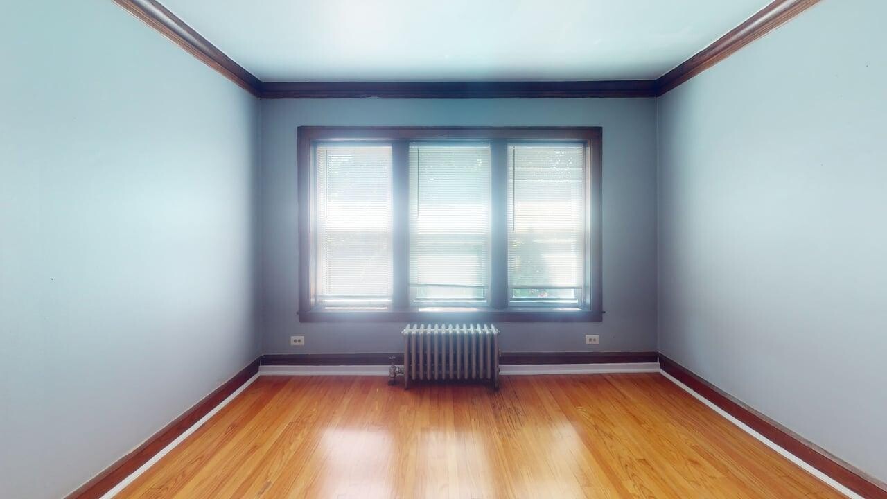 4502 W Wellington Ave in Chicago, IL - Building Photo