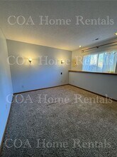 721 S Westview Cir in Andover, KS - Building Photo - Building Photo