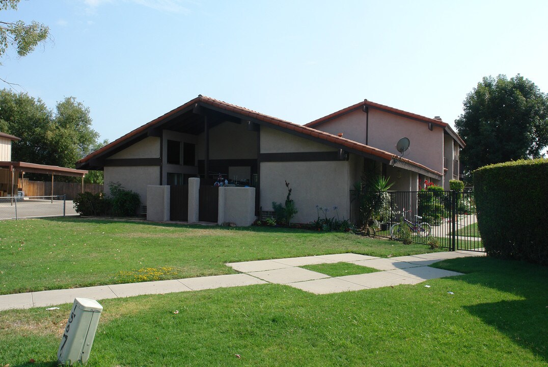 1507 N Prather St in Simi Valley, CA - Building Photo