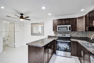 7947 Tam Oshanter Blvd in North Lauderdale, FL - Building Photo - Building Photo