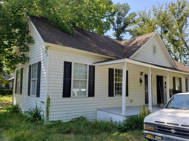 property at 3952 Ellison St