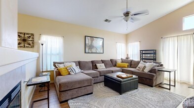 9507 Lanneau Ct in Bakersfield, CA - Building Photo - Building Photo