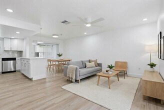 4460 Oakley St in Punta Gorda, FL - Building Photo - Building Photo