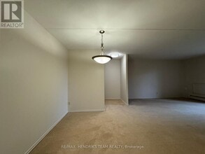 36 Arran Dr in St Catharines, ON - Building Photo - Building Photo