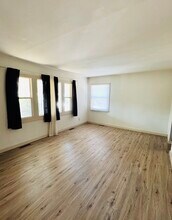 2251 Vale Dr in Dayton, OH - Foto de edificio - Building Photo