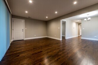 3822 N Kenneth Ave-Unit -2 in Chicago, IL - Building Photo - Building Photo