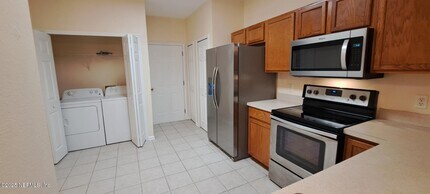 396 Southern Branch Ln in Jacksonville, FL - Foto de edificio - Building Photo